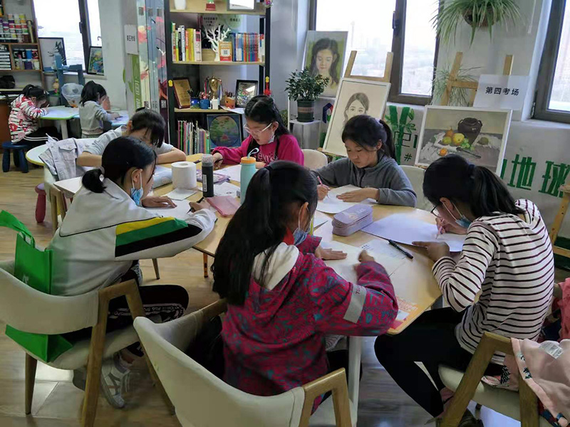 2021年中国美院全国社会美术等级考试小画童考场